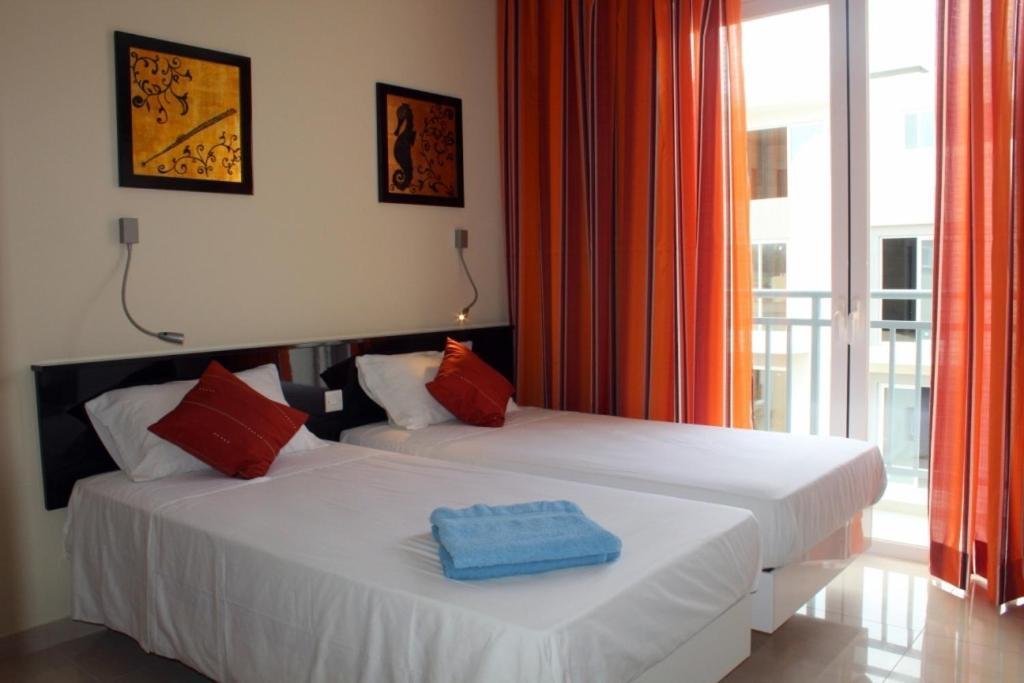 Couette-café Atlantis 3*
